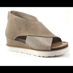 Diba True Gang Way wedge sandal in Beige